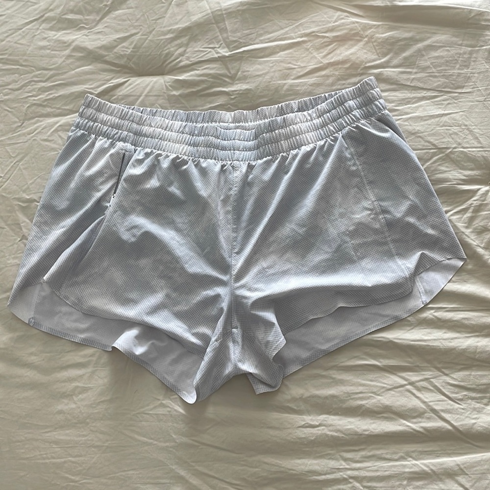 Grey/silver Athleta Hustle 3” short.